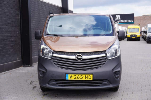 Opel Vivaro 1.6 CDTI 122PK L2 EURO 6 - Airco - Navi - Cruise - €7.950,- Excl. Opel Vivaro 1.6 CDTI 122PK L2 EURO 6 - Airco - Navi - Cruise - €7.950,- Excl.
