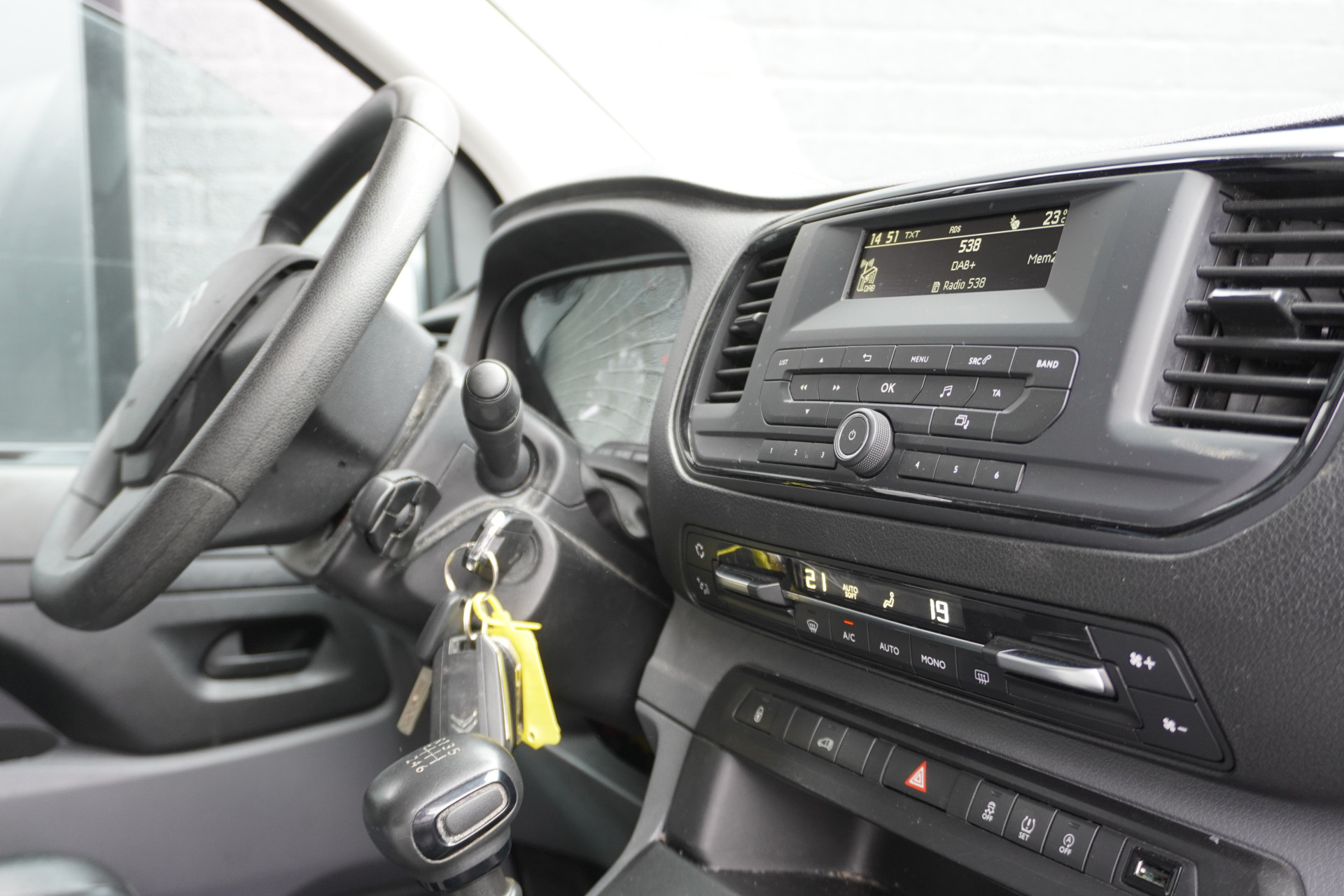 Citroën Jumpy 2.0 BlueHDI 122PK L3 EURO 6 - A/C Climate - Cruise - PDC - € 10.950,- Excl.