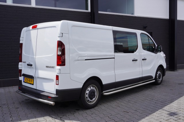 Renault Trafic 2.0 dCi 130PK L2 EURO 6 - Airco - Navi - Cruise - € 15.900,- Excl. Renault Trafic 2.0 dCi 130PK L2 EURO 6 - Airco - Navi - Cruise - € 15.900,- Excl.
