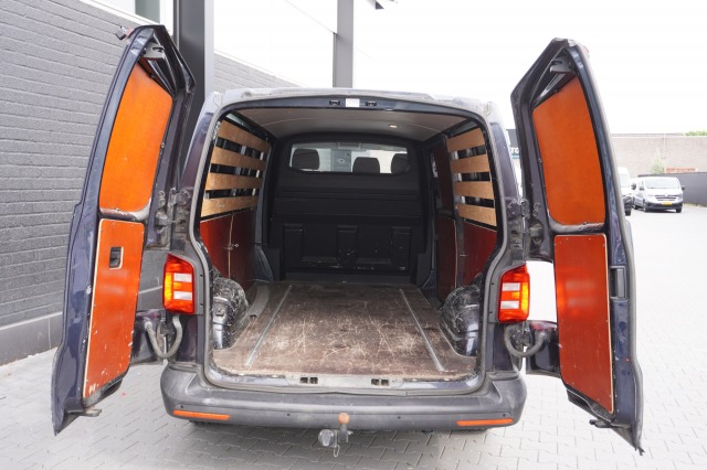 Volkswagen Transporter 2.0 TDI L2 EURO 6 - Airco - Cruise - PDC - € 13.900,- Excl. Volkswagen Transporter 2.0 TDI L2 EURO 6 - Airco - Cruise - PDC - € 13.900,- Excl.