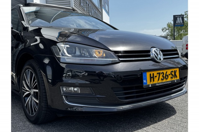 Volkswagen Golf Variant 1.6 TDI Comfortline Automaat | Pano | Climate | Cruise | PDC | €7.900,- incl. BTW
