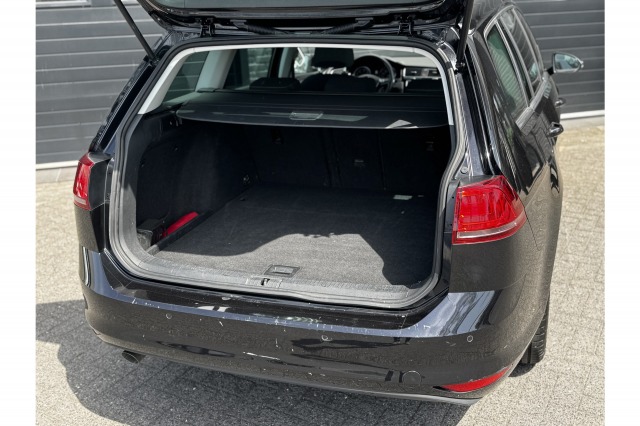 Volkswagen Golf Variant 1.6 TDI Comfortline Automaat | Pano | Climate | Cruise | PDC | €7.900,- incl. BTW