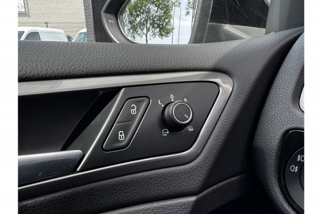 Volkswagen Golf Variant 1.6 TDI Comfortline Automaat | Pano | Climate | Cruise | PDC | €7.900,- incl. BTW