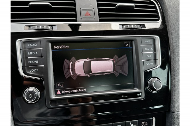 Volkswagen Golf Variant 1.6 TDI Comfortline Automaat | Pano | Climate | Cruise | PDC | €7.900,- incl. BTW