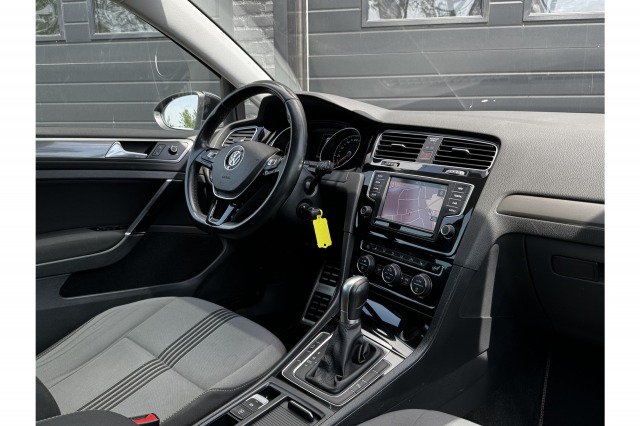 Volkswagen Golf Variant 1.6 TDI Comfortline Automaat | Pano | Climate | Cruise | PDC | €7.900,- incl. BTW