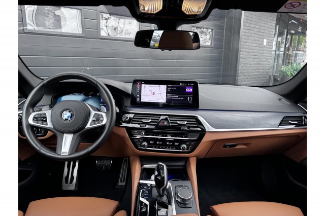 BMW 5 Serie 530i High Executive | Pano | Head up |  Laser | H&K Audio | 360 Camera | €36.900,- Incl. BTW