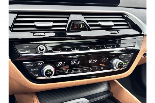 BMW 5 Serie 530i High Executive | Pano | Head up |  Laser | H&K Audio | 360 Camera | €36.900,- Incl. BTW