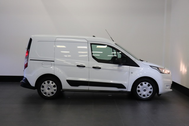 Ford Transit Connect 1.5 EcoBlue EURO 6 - Airco - Cruise - Camera - €10.900,- Excl. Ford Transit Connect 1.5 EcoBlue EURO 6 - Airco - Cruise - Camera - €10.900,- Excl.