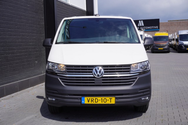 Volkswagen Transporter 2.0 TDI 150PK EURO 6 - Airco - Cruise - PDC - € 15.900,- Excl. Volkswagen Transporter 2.0 TDI 150PK EURO 6 - Airco - Cruise - PDC - € 15.900,- Excl.