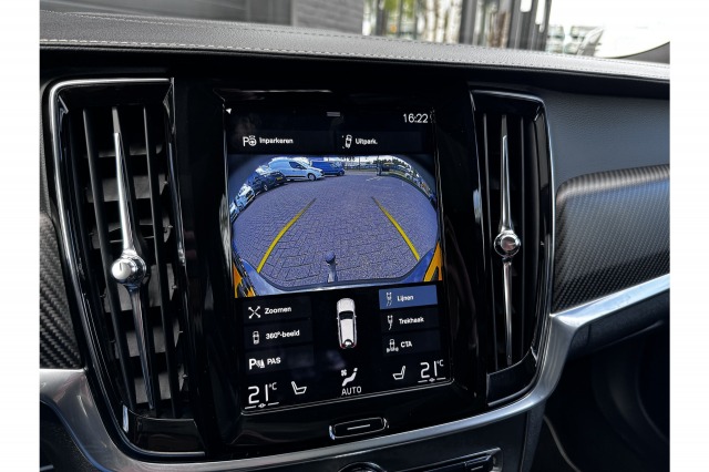 Volvo V90 2.0 T8 AWD R-Design 391PK | Pano | H&K Audio | Head Up | Memory | €31.900,- Incl. BTW.