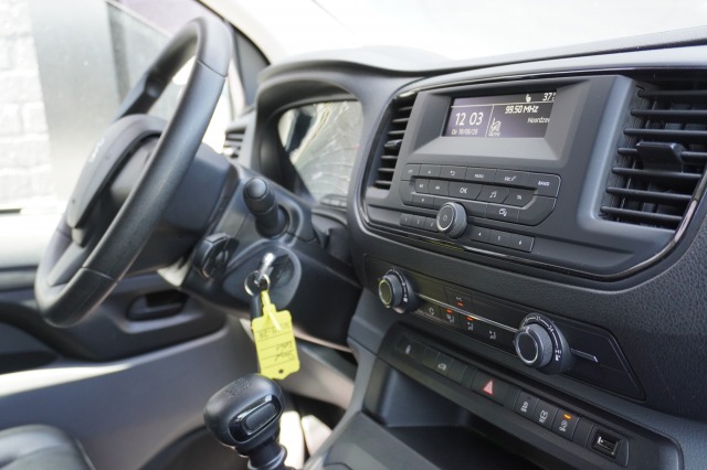 Peugeot Expert 2.0 BlueHDI 120PK EURO 6 - Airco - Cruise - PDC - €11.950,- Excl.
