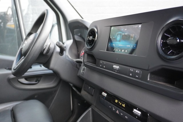 Mercedes-Benz Sprinter 316 2.2 CDI L3H2 Automaat Dubbel cabine EURO 6 - A/C Climate - Navi - Cruise - €23.950,- Excl. Mercedes-Benz Sprinter 316 2.2 CDI L3H2 Automaat Dubbel cabine EURO 6 - A/C Climate - Navi - Cruise - €23.950,- Excl.