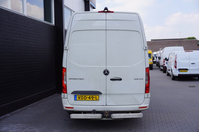 Mercedes-Benz Sprinter 316 2.2 CDI L3H2 Automaat Dubbel cabine EURO 6 - A/C Climate - Navi - Cruise - €23.950,- Excl. Mercedes-Benz Sprinter 316 2.2 CDI L3H2 Automaat Dubbel cabine EURO 6 - A/C Climate - Navi - Cruise - €23.950,- Excl.