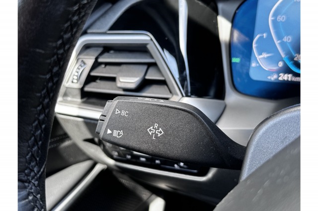 BMW 3 Serie Touring 330e Business Edition Plus Dealer OH | Leder | Memory | Carplay | €22.900,- incl. BTW