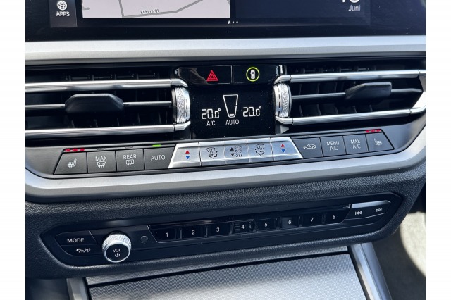 BMW 3 Serie Touring 330e Business Edition Plus Dealer OH | Leder | Memory | Carplay | €22.900,- incl. BTW