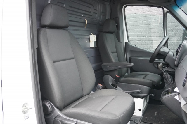 Mercedes-Benz Sprinter 311 2.2 CDI L2H2 EURO 6 - A/C Climate - Camera - €16.900,- Excl. Mercedes-Benz Sprinter 311 2.2 CDI L2H2 EURO 6 - A/C Climate - Camera - €16.900,- Excl.