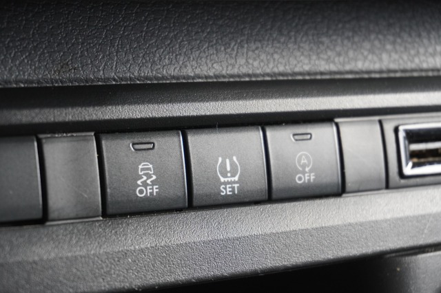 Peugeot Expert 2.0 BlueHDI 122PK Automaat EURO 6 - Airco - Cruise - PDC - €11.900,- Excl. Peugeot Expert 2.0 BlueHDI 122PK Automaat EURO 6 - Airco - Cruise - PDC - €11.900,- Excl.