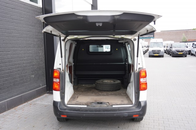 Peugeot Expert 2.0 BlueHDI 122PK Automaat EURO 6 - Airco - Cruise - PDC - €11.900,- Excl. Peugeot Expert 2.0 BlueHDI 122PK Automaat EURO 6 - Airco - Cruise - PDC - €11.900,- Excl.