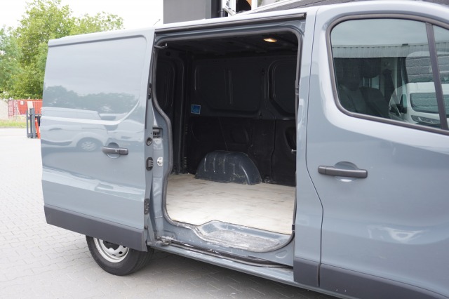 Renault Trafic 2.0 dCi 120PK - EURO 6 - Airco - Navi - Cruise - €12.900,- Excl.