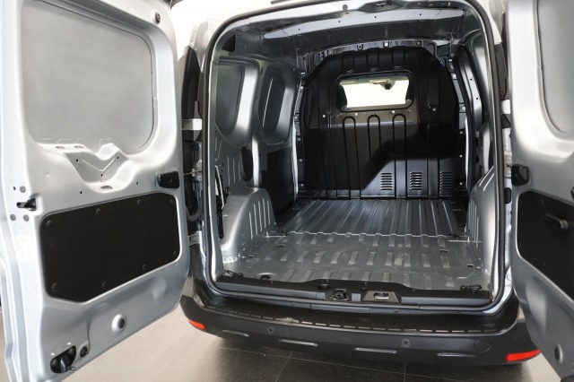 Renault Express 1.3 TCe 100PK Benzine EURO 6 - Airco - Navi - Cruise - €11.950,- Excl. Renault Express 1.3 TCe 100PK Benzine EURO 6 - Airco - Navi - Cruise - €11.950,- Excl.