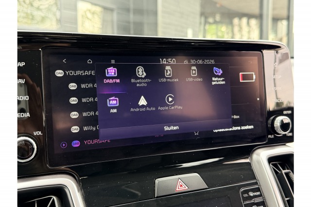 Kia Sorento 1.6 T-GDI Plug-in Hybrid 4WD DynamicLine 7p. | Trekhaak | Camera | ACC | €35.900,- incl. BTW Kia Sorento 1.6 T-GDI Plug-in Hybrid 4WD DynamicLine 7p. | Trekhaak | Camera | ACC | €35.900,- incl. BTW
