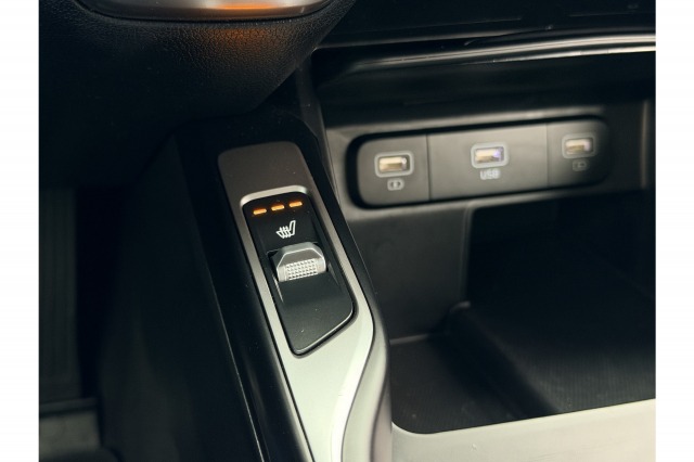 Kia Sorento 1.6 T-GDI Plug-in Hybrid 4WD DynamicLine 7p. | Trekhaak | Camera | ACC | €35.900,- incl. BTW Kia Sorento 1.6 T-GDI Plug-in Hybrid 4WD DynamicLine 7p. | Trekhaak | Camera | ACC | €35.900,- incl. BTW