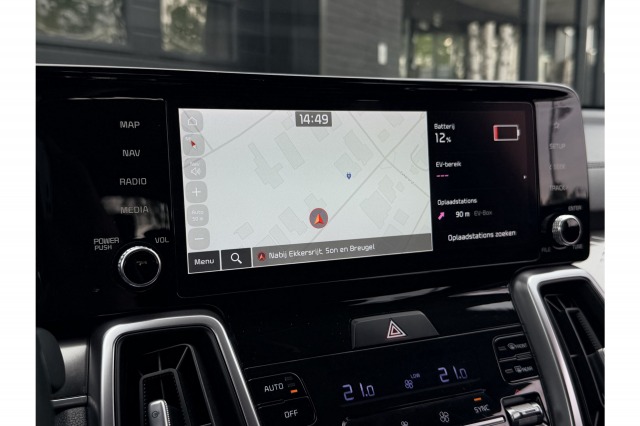 Kia Sorento 1.6 T-GDI Plug-in Hybrid 4WD DynamicLine 7p. | Trekhaak | Camera | ACC | €35.900,- incl. BTW Kia Sorento 1.6 T-GDI Plug-in Hybrid 4WD DynamicLine 7p. | Trekhaak | Camera | ACC | €35.900,- incl. BTW