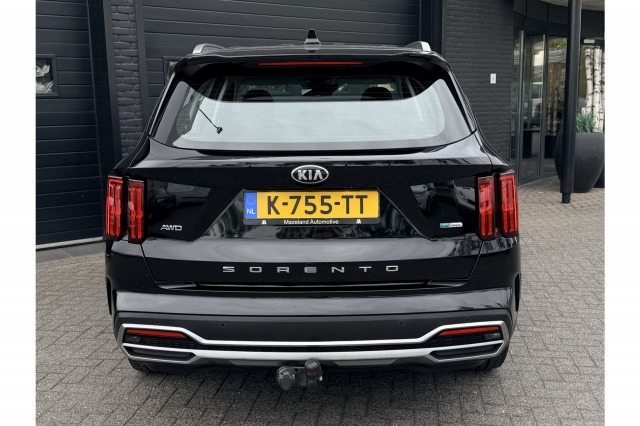 Kia Sorento 1.6 T-GDI Plug-in Hybrid 4WD DynamicLine 7p. | Trekhaak | Camera | ACC | €35.900,- incl. BTW Kia Sorento 1.6 T-GDI Plug-in Hybrid 4WD DynamicLine 7p. | Trekhaak | Camera | ACC | €35.900,- incl. BTW