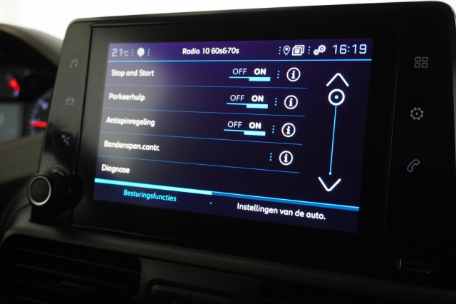 Peugeot Partner 1.2 PureTech 110Pk Benzine - Airco - Navi - Cruise - € 12.499,- Excl.
