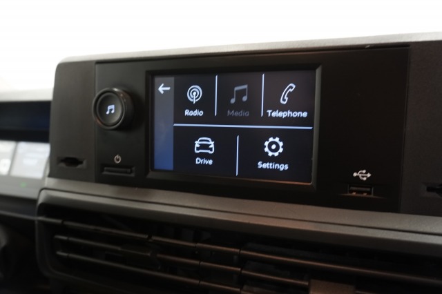 Peugeot Expert 1.5 BlueHDi 120PK L2 EURO 6 - Airco - Cruise - PDC - €21.950,- Excl. Peugeot Expert 1.5 BlueHDi 120PK L2 EURO 6 - Airco - Cruise - PDC - €21.950,- Excl.