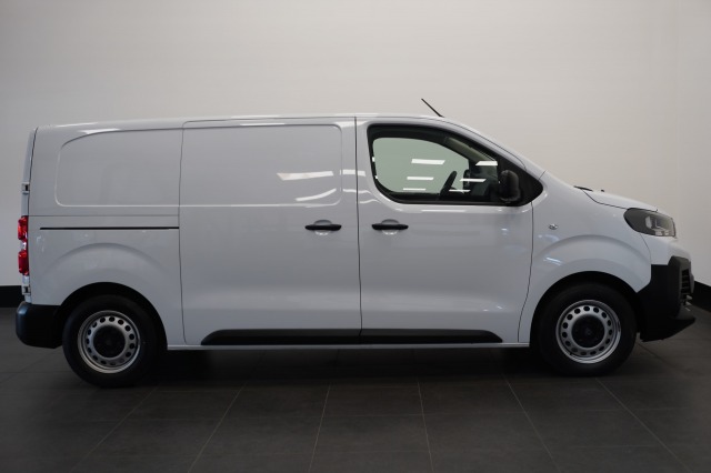Peugeot Expert 1.5 BlueHDi 120PK L2 EURO 6 - Airco - Cruise - PDC - €21.950,- Excl. Peugeot Expert 1.5 BlueHDi 120PK L2 EURO 6 - Airco - Cruise - PDC - €21.950,- Excl.