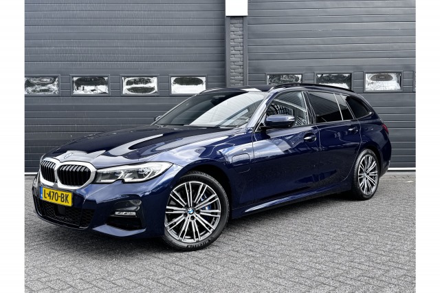BMW 3 Serie Touring 330e xDrive High Executive | H&K Audio | 360 Camera | ACC | Laser | Trekhaak | €20.900,- incl. BTW