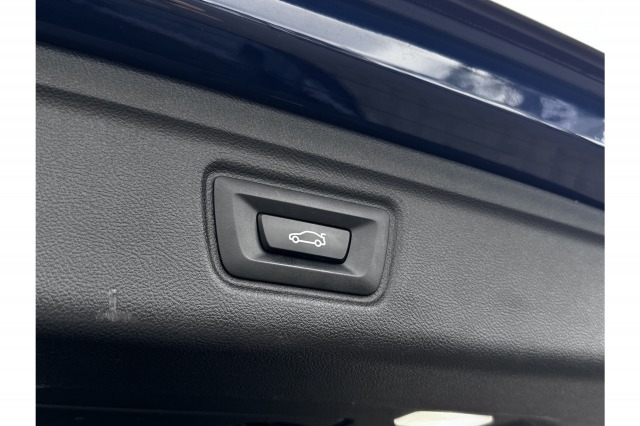 BMW 3 Serie Touring 330e xDrive High Executive | H&K Audio | 360 Camera | ACC | Laser | Trekhaak | €20.900,- incl. BTW