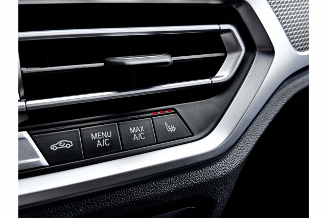 BMW 3 Serie Touring 330e xDrive High Executive | H&K Audio | 360 Camera | ACC | Laser | Trekhaak | €20.900,- incl. BTW