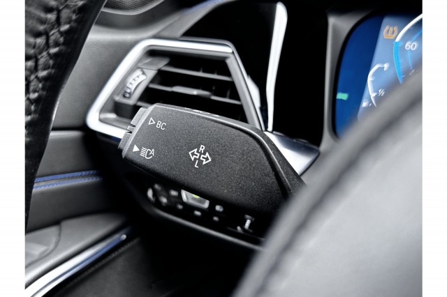 BMW 3 Serie Touring 330e xDrive High Executive | H&K Audio | 360 Camera | ACC | Laser | Trekhaak | €20.900,- incl. BTW
