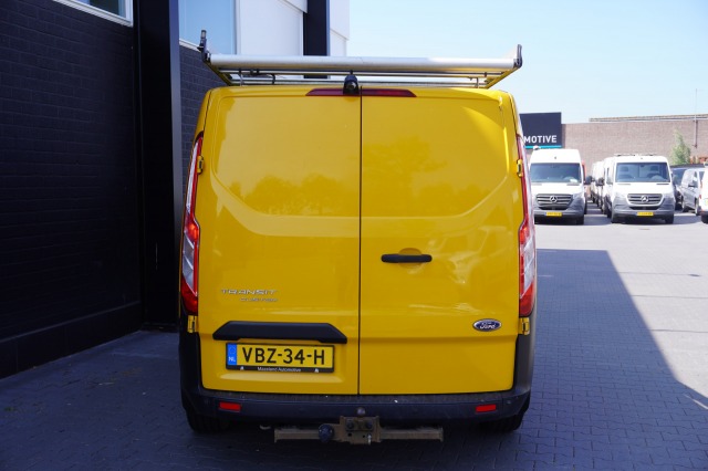 Ford Transit Custom 2.0 TDCI 130PK L2 EURO 6 - Airco - Cruise - PDC - Trekhaak - € 11.950,- Excl.