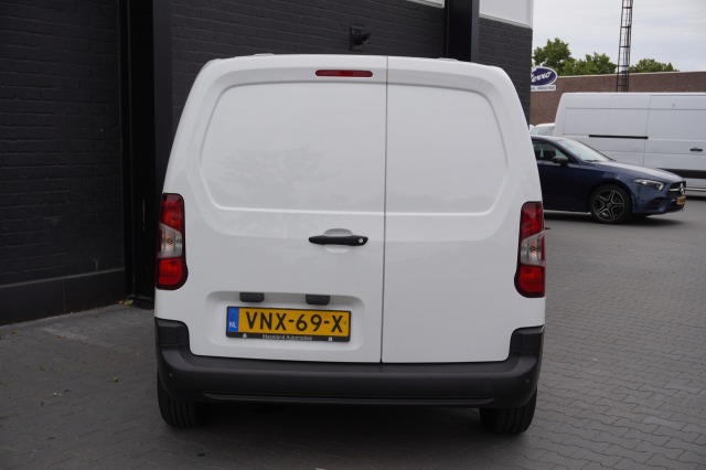 Peugeot Partner 1.2 PT Benzine! EURO 6 - Airco - Navi - Cruise - €12.900,- Excl.