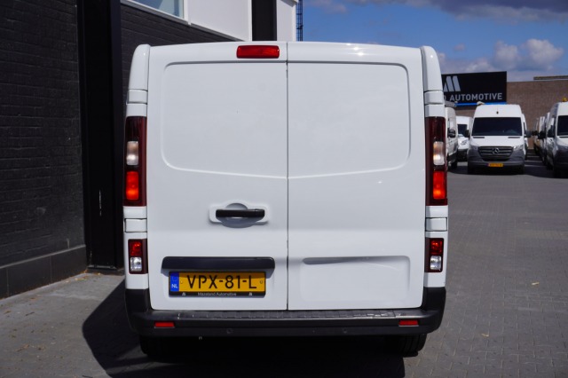Renault Trafic 2.0 dCi 150PK - EURO 6 - Airco - Navi - Cruise - €16.900,- Excl. Renault Trafic 2.0 dCi 150PK - EURO 6 - Airco - Navi - Cruise - €16.900,- Excl.