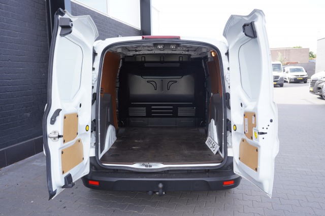 Ford Transit Connect 1.5 EcoBlue EURO 6 - Airco - Trekhaak - € 12.900,- Excl. Ford Transit Connect 1.5 EcoBlue EURO 6 - Airco - Trekhaak - € 12.900,- Excl.