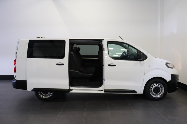 Peugeot Expert 2.0 BlueHDI 123PK L3 Dubbel cabine EURO 6 - Airco -Navi - Cruise - €14.950,- Excl. Peugeot Expert 2.0 BlueHDI 123PK L3 Dubbel cabine EURO 6 - Airco -Navi - Cruise - €14.950,- Excl.