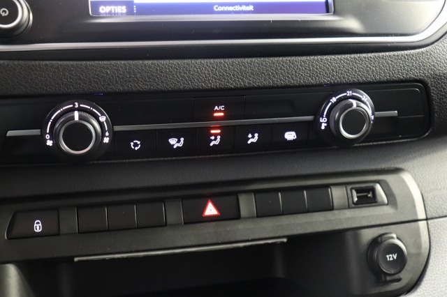 Peugeot Expert 2.0 BlueHDI 123PK L3 Dubbel cabine EURO 6 - Airco -Navi - Cruise - €14.950,- Excl. Peugeot Expert 2.0 BlueHDI 123PK L3 Dubbel cabine EURO 6 - Airco -Navi - Cruise - €14.950,- Excl.