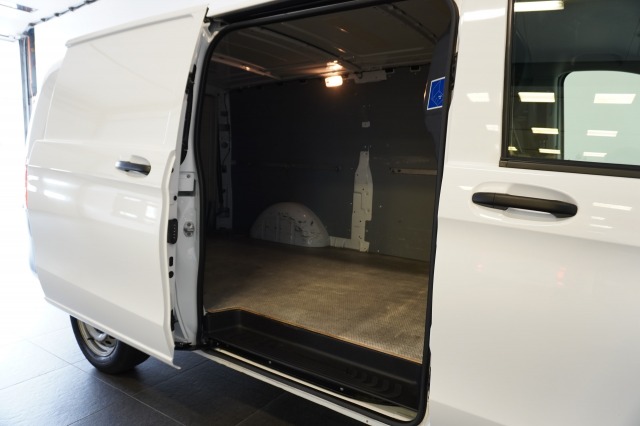 Mercedes-Benz Vito 110 CDI Lang EURO 6 - Airco - Camera - €14.900,- Excl. Mercedes-Benz Vito 110 CDI Lang EURO 6 - Airco - Camera - €14.900,- Excl.