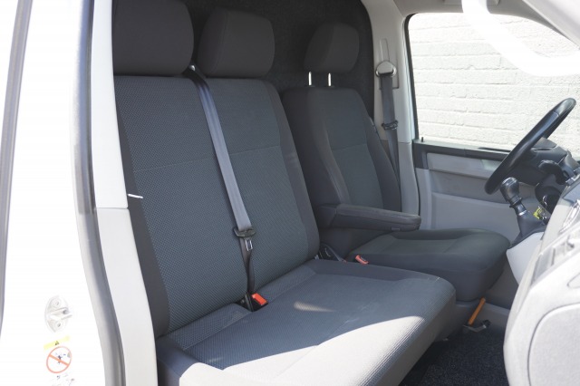 Volkswagen Transporter 2.0 TDI - EURO 6 - Airco - Navi - Cruise - €10.900,- Excl. Volkswagen Transporter 2.0 TDI - EURO 6 - Airco - Navi - Cruise - €10.900,- Excl.