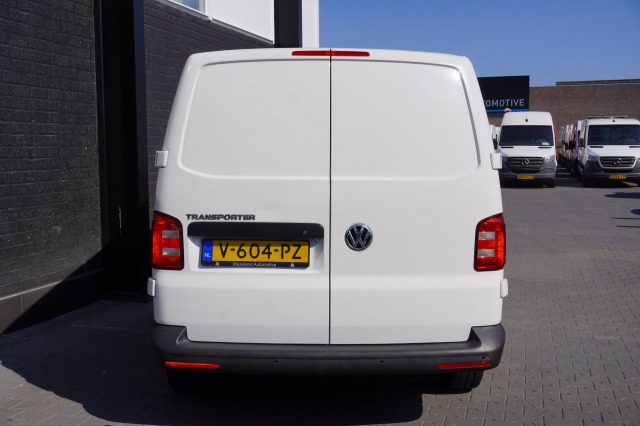 Volkswagen Transporter 2.0 TDI - EURO 6 - Airco - Navi - Cruise - €10.900,- Excl. Volkswagen Transporter 2.0 TDI - EURO 6 - Airco - Navi - Cruise - €10.900,- Excl.