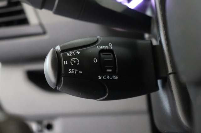 Peugeot Expert 2.0 BlueHDI 122PK L3 EURO 6 - Airco - Navi - Cruise - €9.950,- Excl. Peugeot Expert 2.0 BlueHDI 122PK L3 EURO 6 - Airco - Navi - Cruise - €9.950,- Excl.