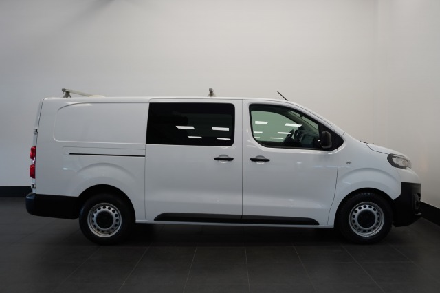 Peugeot Expert 2.0 BlueHDI 122PK L3 Dubbele Cabine EURO 6 - Airco - Navi - Cruise - €16.950,- Excl. Peugeot Expert 2.0 BlueHDI 122PK L3 Dubbele Cabine EURO 6 - Airco - Navi - Cruise - €16.950,- Excl.