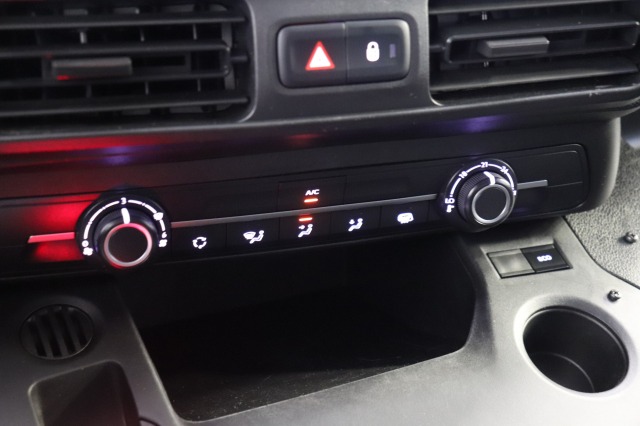 Peugeot Partner 1.5 BlueHDI 130PK Automaat EURO 6 - Airco - Cruise - PDC - €11.900,- Excl.