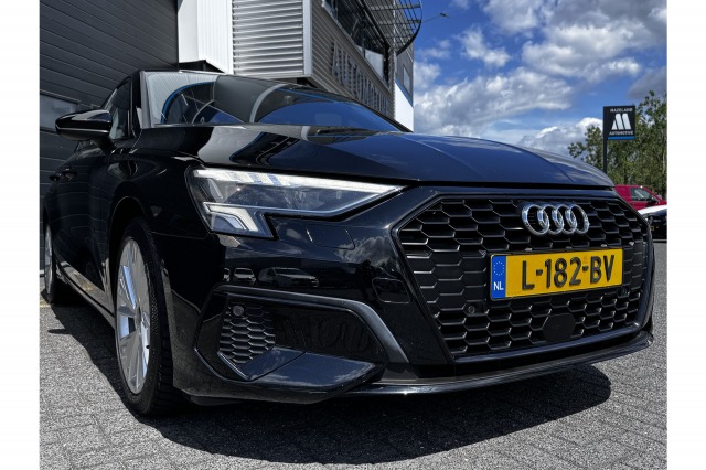 Audi A3 Limousine 35 TFSI 150PK Business edition Automaat | Cruise | B&O Audio | Virtual | €20.900,- Incl. BTW Audi A3 Limousine 35 TFSI 150PK Business edition Automaat | Cruise | B&O Audio | Virtual | €20.900,- Incl. BTW