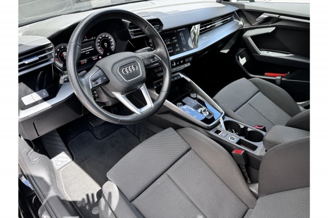 Audi A3 Limousine 35 TFSI 150PK Business edition Automaat | Cruise | B&O Audio | Virtual | €20.900,- Incl. BTW Audi A3 Limousine 35 TFSI 150PK Business edition Automaat | Cruise | B&O Audio | Virtual | €20.900,- Incl. BTW