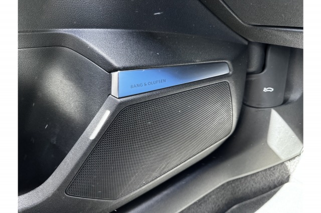 Audi A3 Limousine 35 TFSI 150PK Business edition Automaat | Cruise | B&O Audio | Virtual | €20.900,- Incl. BTW Audi A3 Limousine 35 TFSI 150PK Business edition Automaat | Cruise | B&O Audio | Virtual | €20.900,- Incl. BTW